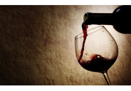 Vino Rosso, Vino Bianco e Spumante: vediamo insieme in quali quantità versarli nel Calice o Bicchiere!